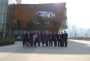 The Secretary for Transport and Housing and Chairman of the Hong Kong Maritime and Port  Board (HKMPB), Mr Frank Chan Fan, and the HKMPB delegation continued their visit in Shanghai on December 6.Photo shows Mr Chan (sixth right) meeting with representatives of the Shanghai Shipping Exchange to exchange views on the development of the maritime industry of the two places.